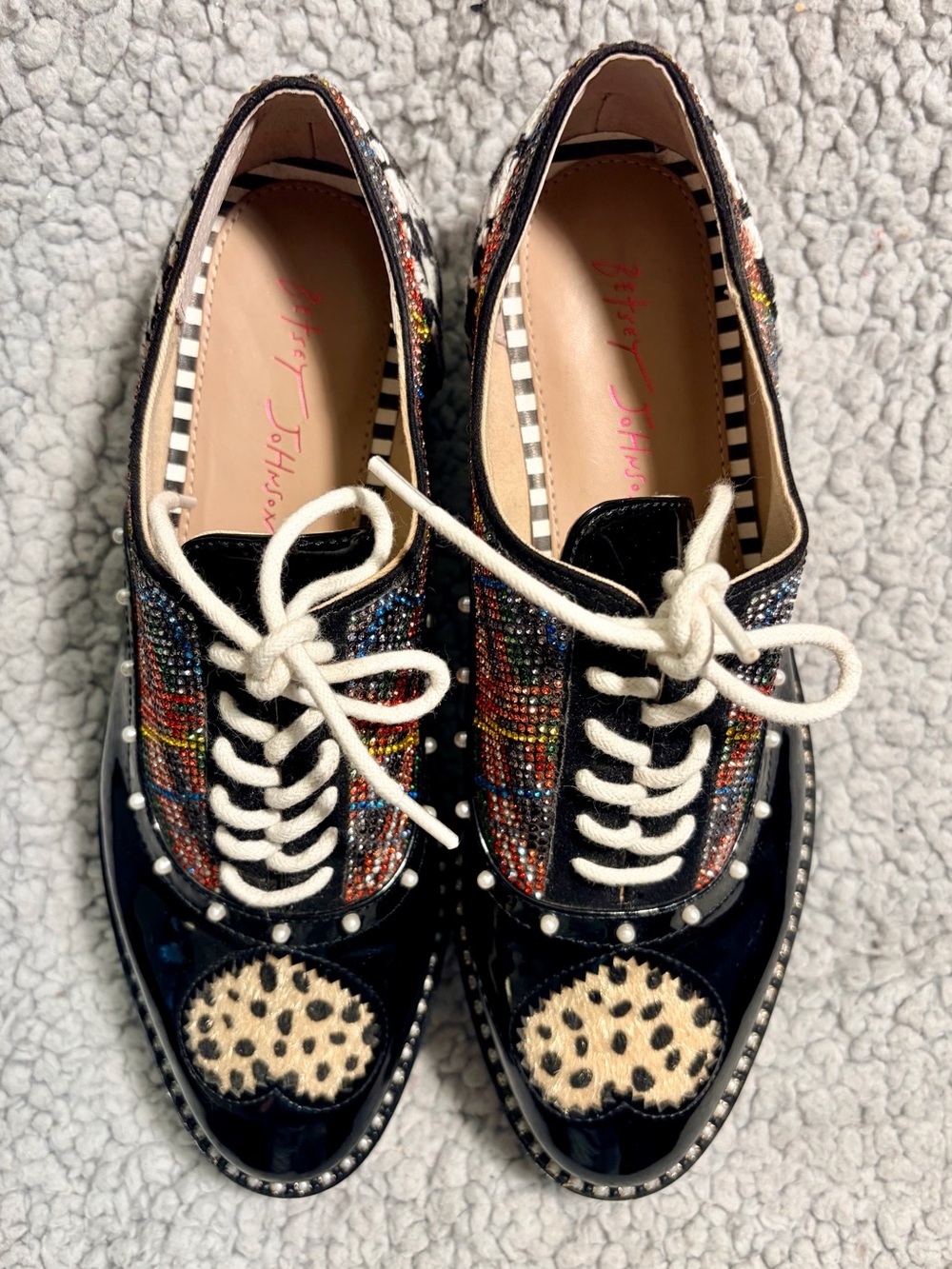 Betsey Johnson Marti Platform Oxfords Black Patent Pearl Rhinestone Heart Size 7